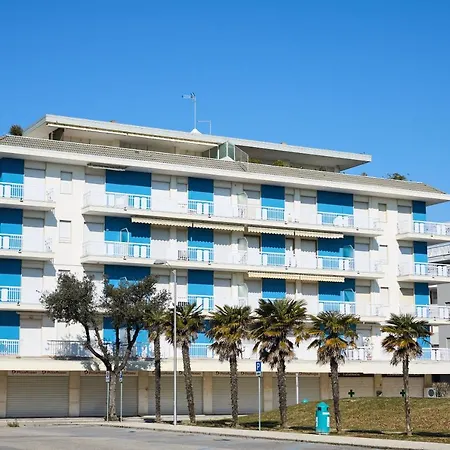 Marcello-piazza Torino-lido Di Apartment